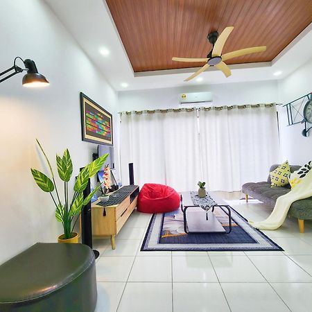 Klia Lili Residensi 5 Plus 2 Pax With Splendid Pool Nilai Ngoại thất bức ảnh