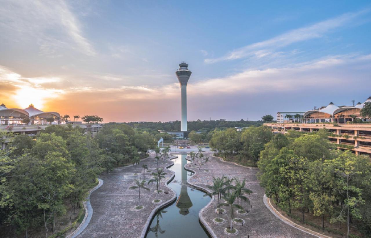 Klia Lili Residensi 5 Plus 2 Pax With Splendid Pool Nilai Ngoại thất bức ảnh