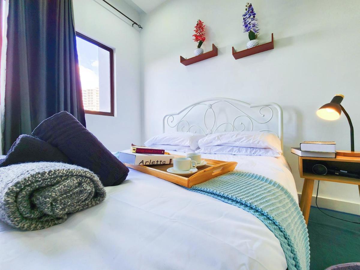 Klia Lili Residensi 5 Plus 2 Pax With Splendid Pool Nilai Ngoại thất bức ảnh