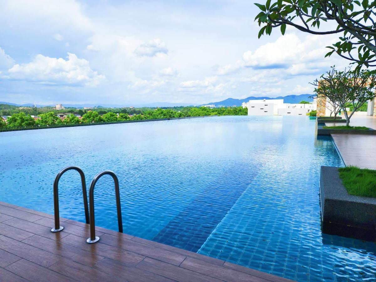 Klia Lili Residensi 5 Plus 2 Pax With Splendid Pool Nilai Ngoại thất bức ảnh
