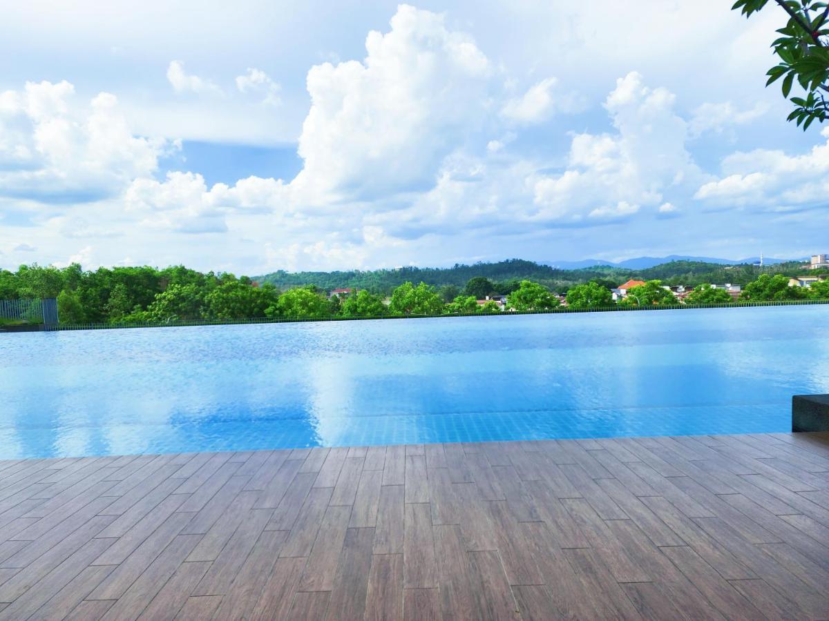 Klia Lili Residensi 5 Plus 2 Pax With Splendid Pool Nilai Ngoại thất bức ảnh