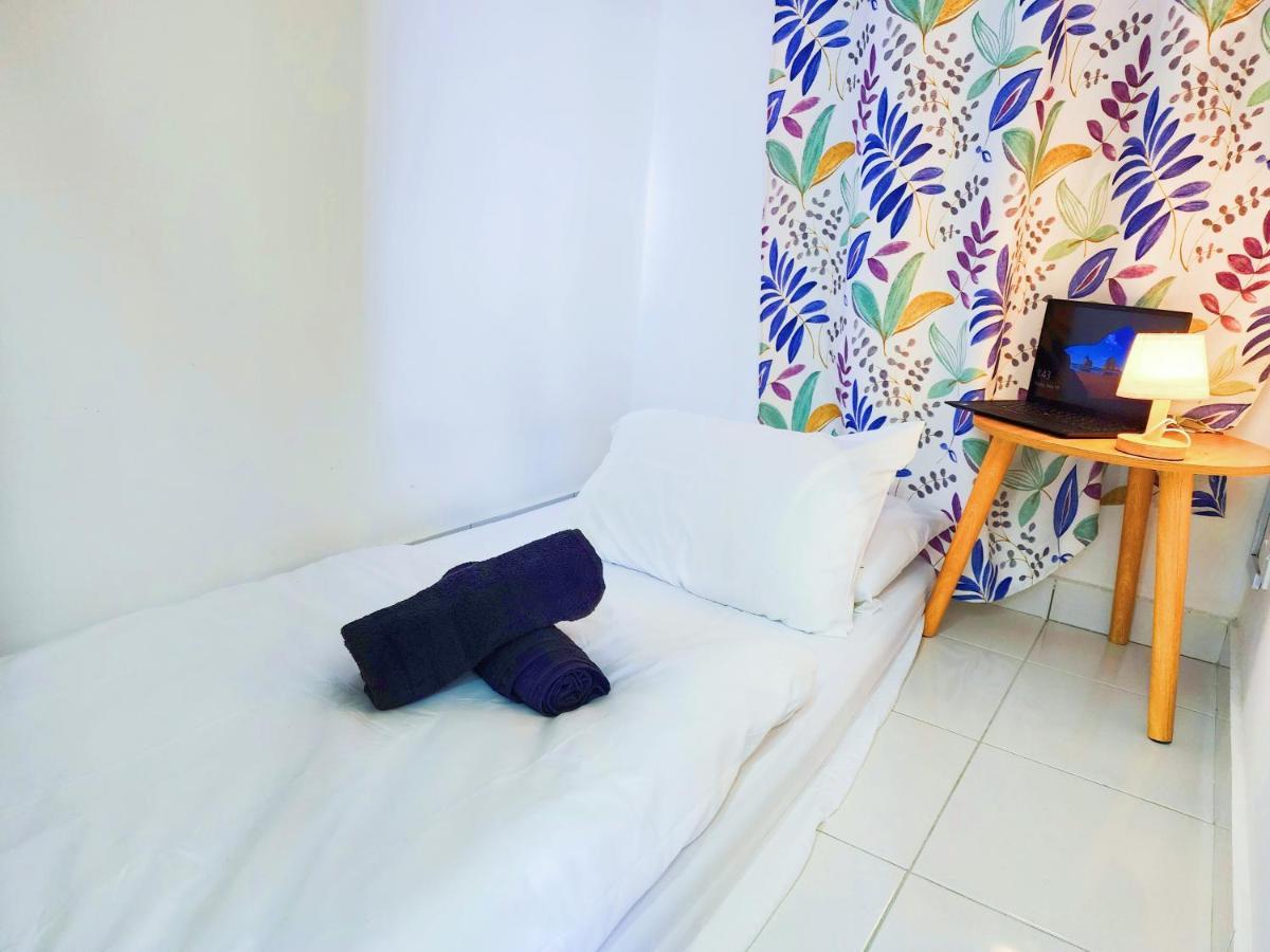 Klia Lili Residensi 5 Plus 2 Pax With Splendid Pool Nilai Ngoại thất bức ảnh