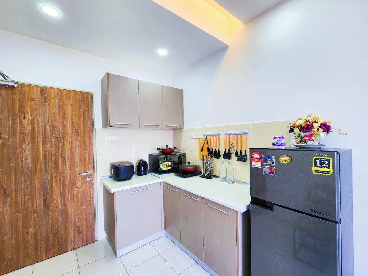 Klia Lili Residensi 5 Plus 2 Pax With Splendid Pool Nilai Ngoại thất bức ảnh